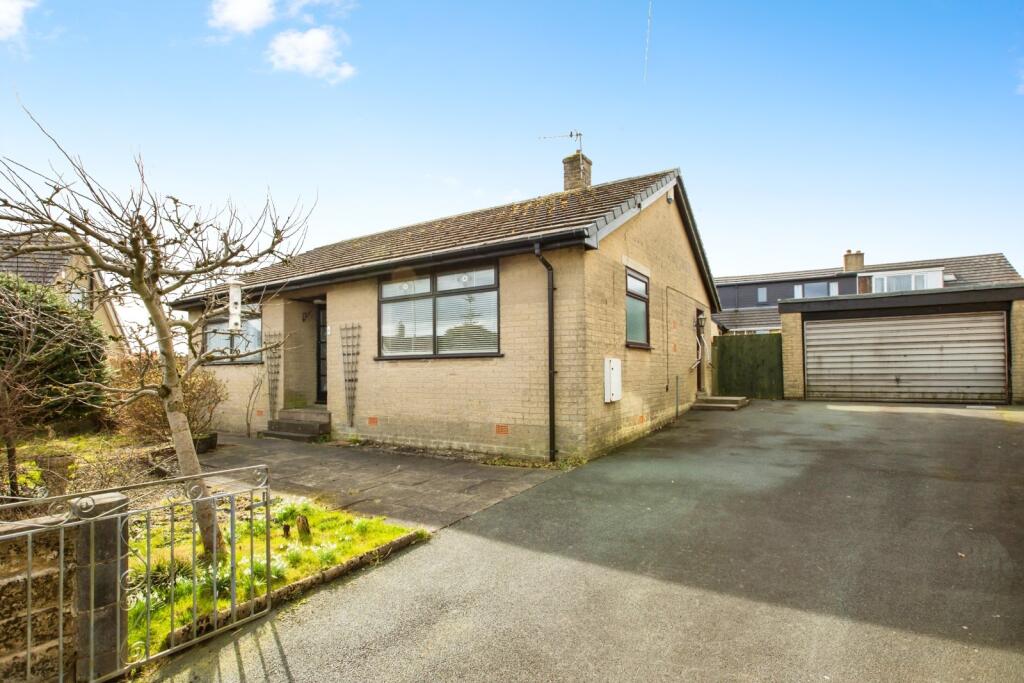Main image of property: Foxhill Close, Queensbury, Bradford, West Yorkshire, BD13