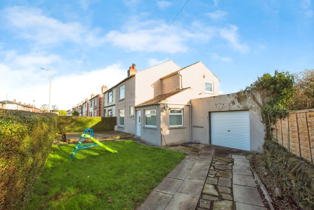 Main image of property: Exley Gardens, Halifax, West Yorkshire, HX3