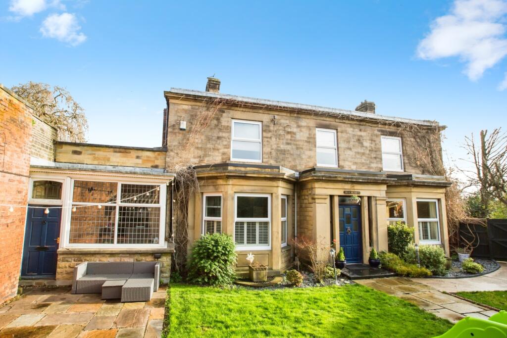 Main image of property: Dewsbury Road, Cleckheaton, West Yorkshire, BD19
