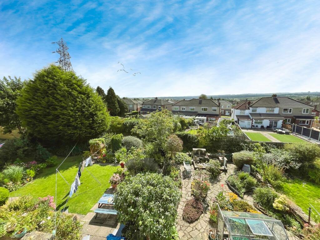 Additional property image - Belmont Gardens, Low Moor, Bradford, West Yorkshire, BD12