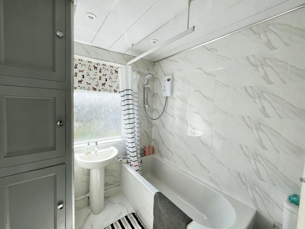 Additional property image - Belmont Gardens, Low Moor, Bradford, West Yorkshire, BD12