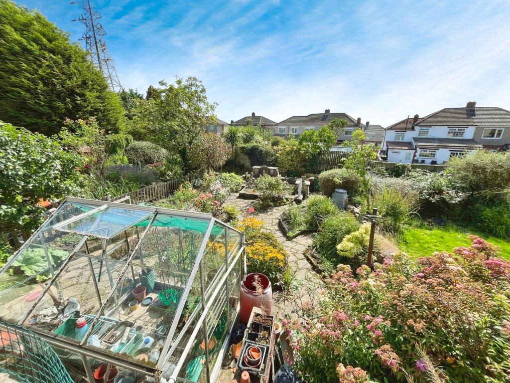 Additional property image - Belmont Gardens, Low Moor, Bradford, West Yorkshire, BD12