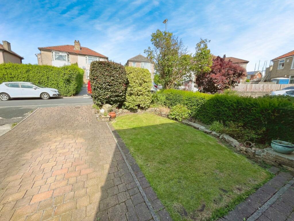 Additional property image - Belmont Gardens, Low Moor, Bradford, West Yorkshire, BD12