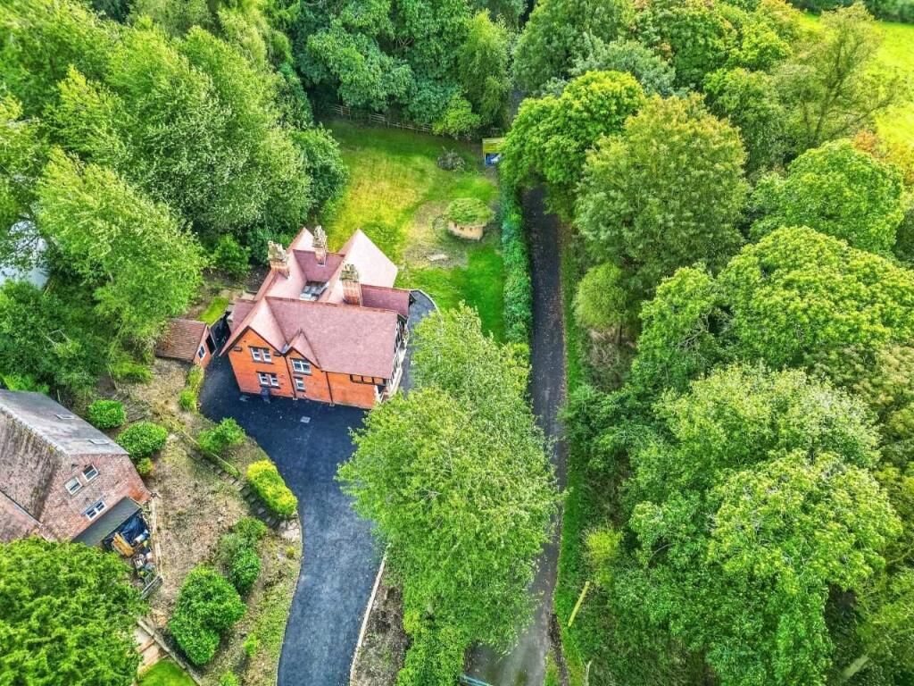 5 bedroom detached house for sale in The Field, Shipley Lane, Shipley