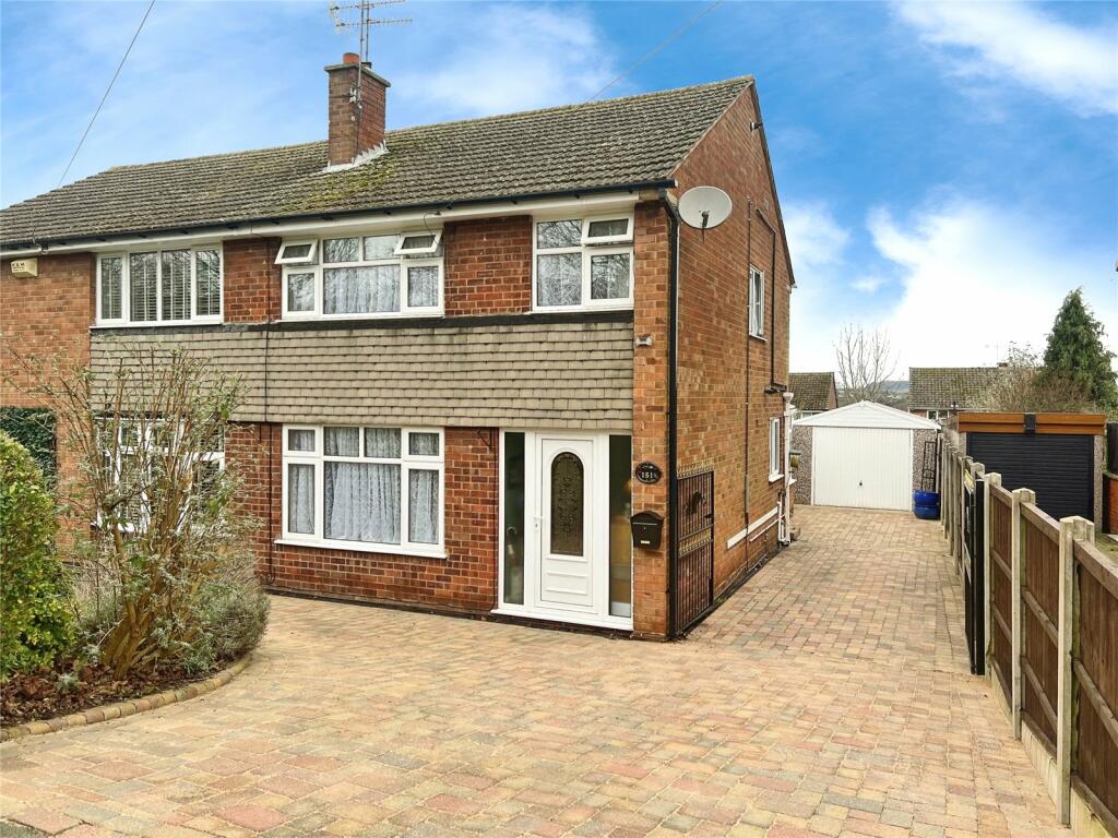 3 bedroom semidetached house for sale in Ladywood Road, Ilkeston, Derbyshire, DE7