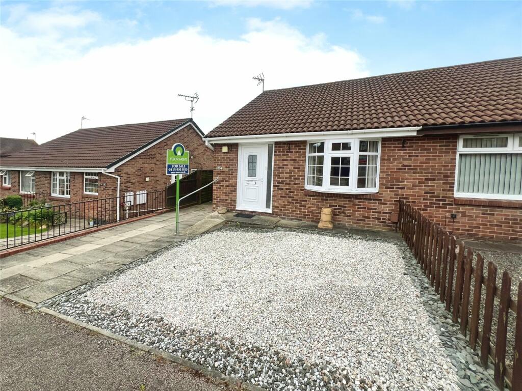 2 bedroom bungalow for sale in Lynmouth Drive, Ilkeston, Derbyshire, DE7
