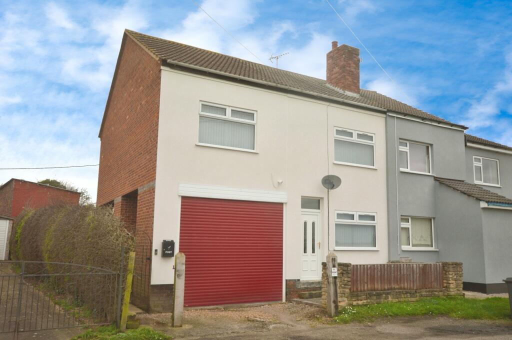 4 bedroom semidetached house for sale in Hollin Hill Road, Clowne
