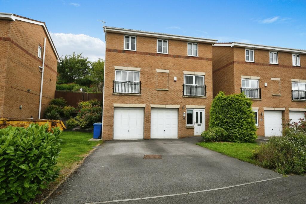 Main image of property: Greave Way, Brimington, Chesterfield, Derbyshire, S43