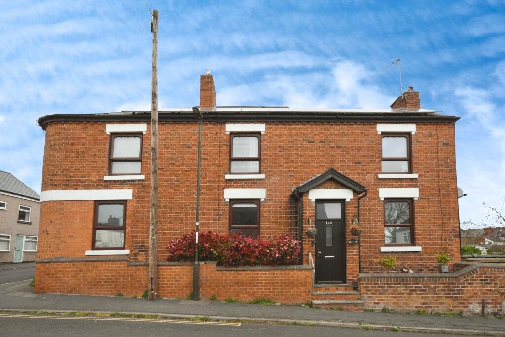 Main image of property: South Street North, New Whittington, Chesterfield, Derbyshire, S43
