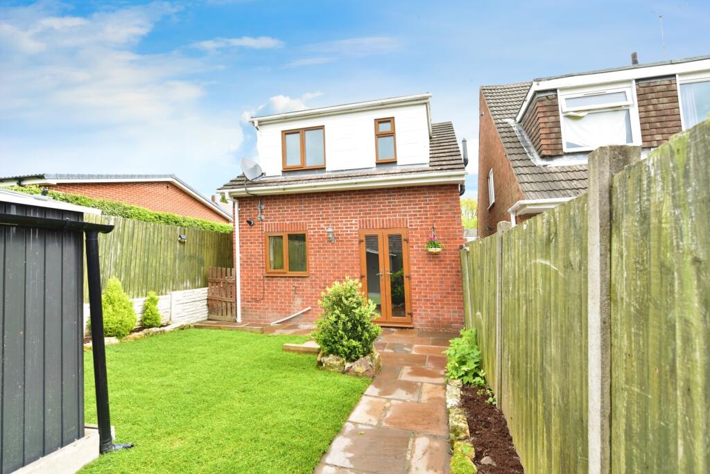 Main image of property: Deerlands Road, Wingerworth, Chesterfield, Derbyshire, S42