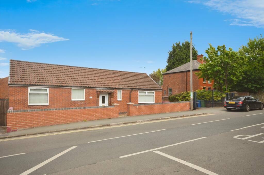Main image of property: Mansfield Road, Hasland, Chesterfield, Derbyshire, S41