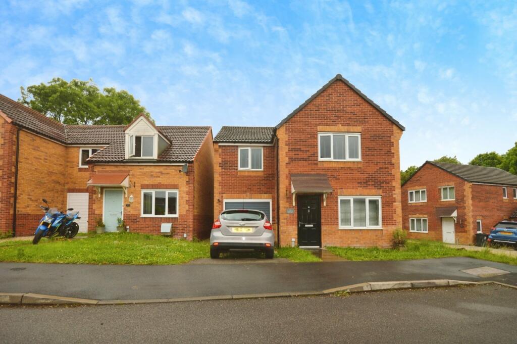 4 bedroom detached house for sale in Rosebud Way, Holmewood, Chesterfield, Derbyshire, S42