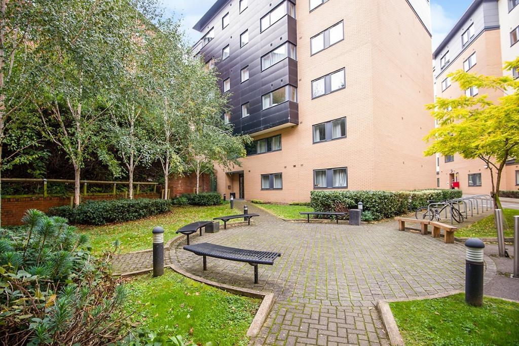 Studio apartment for sale in Edward Street, Sheffield, South Yorkshire, S3