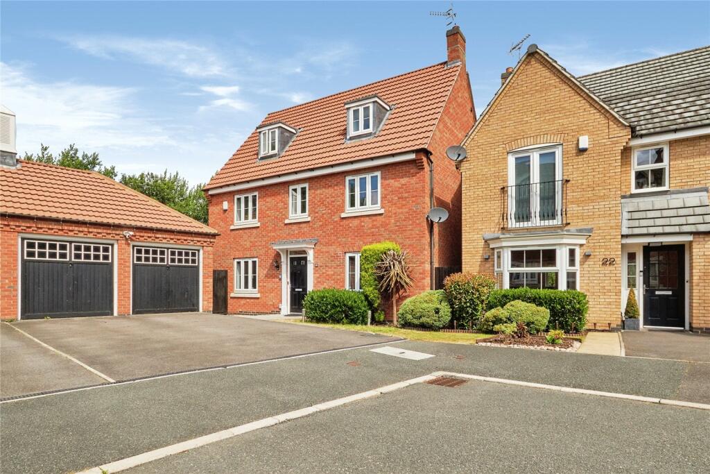 5 bedroom detached house for sale in Bowden Avenue, Bestwood Village