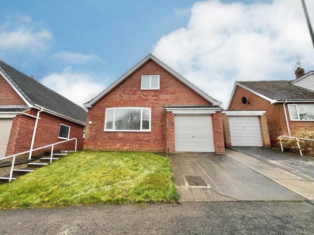 2 bedroom bungalow for sale in Rosecroft Avenue, Loftus, Saltburnby