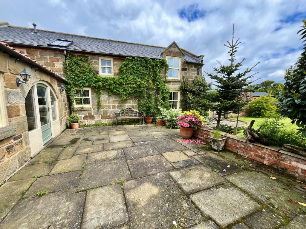 5 bedroom cottage for sale in Loftus, SaltburnbytheSea, Redcar and