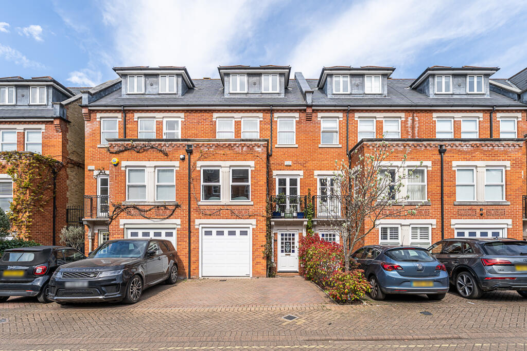 Main image of property: Walsingham Place, London, SW4