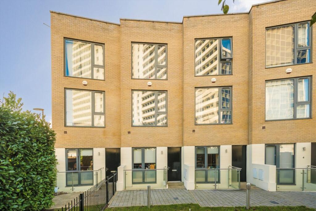 Main image of property: Gunnersbury Mews, Chiswick