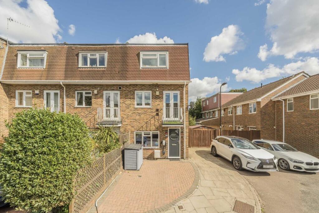 Main image of property: Aspen Close, Ealing