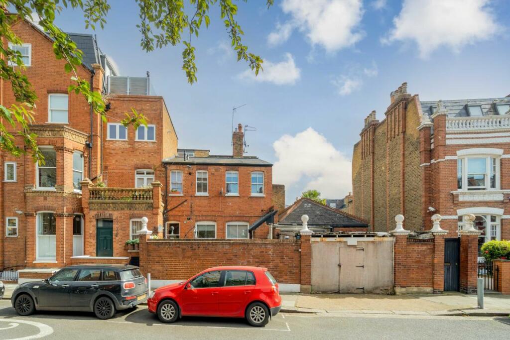 2 bedroom house for sale in Quarrendon Street, Fulham, SW6