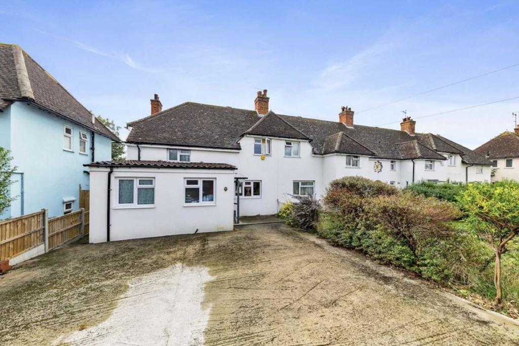 3 bedroom semidetached house for sale in Mount Pleasant Road, New