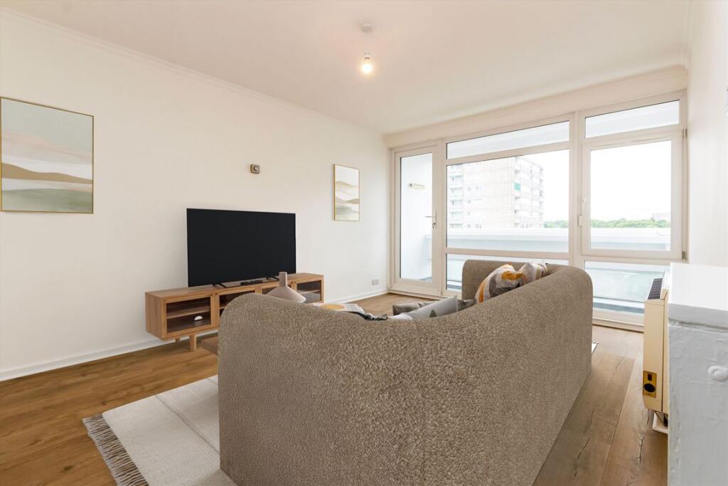 Main image of property: Fontley Way, Roehampton