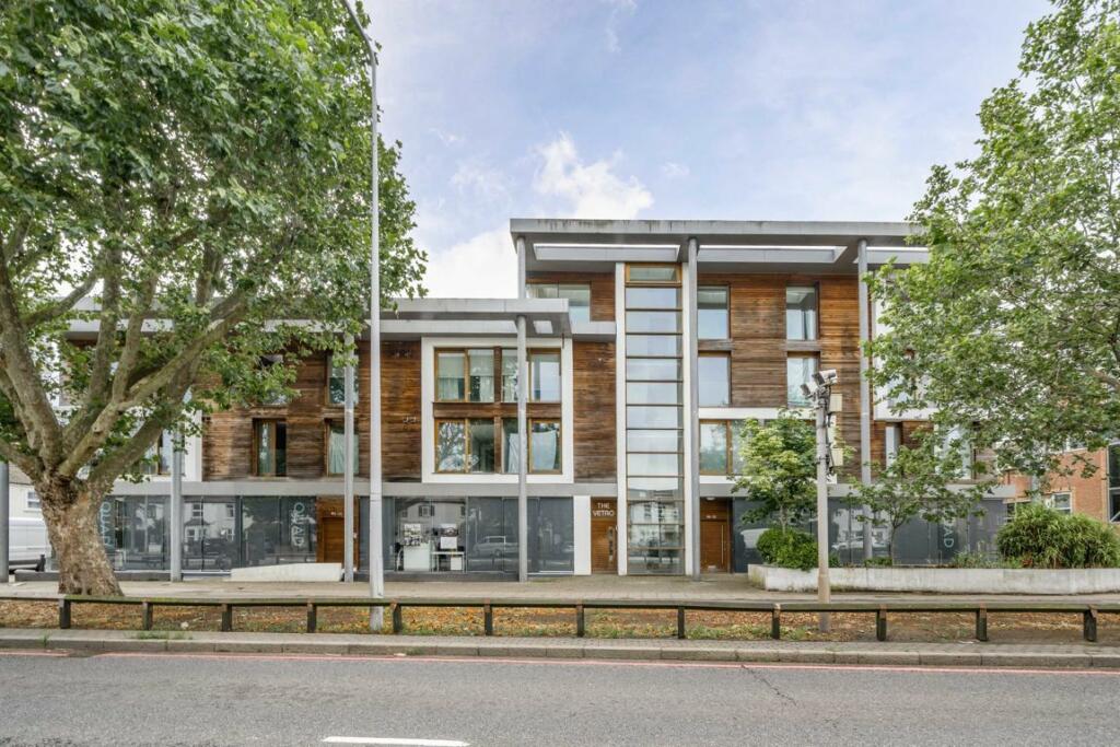 2 bedroom flat for sale in Lower Mortlake Road, Richmond, TW9