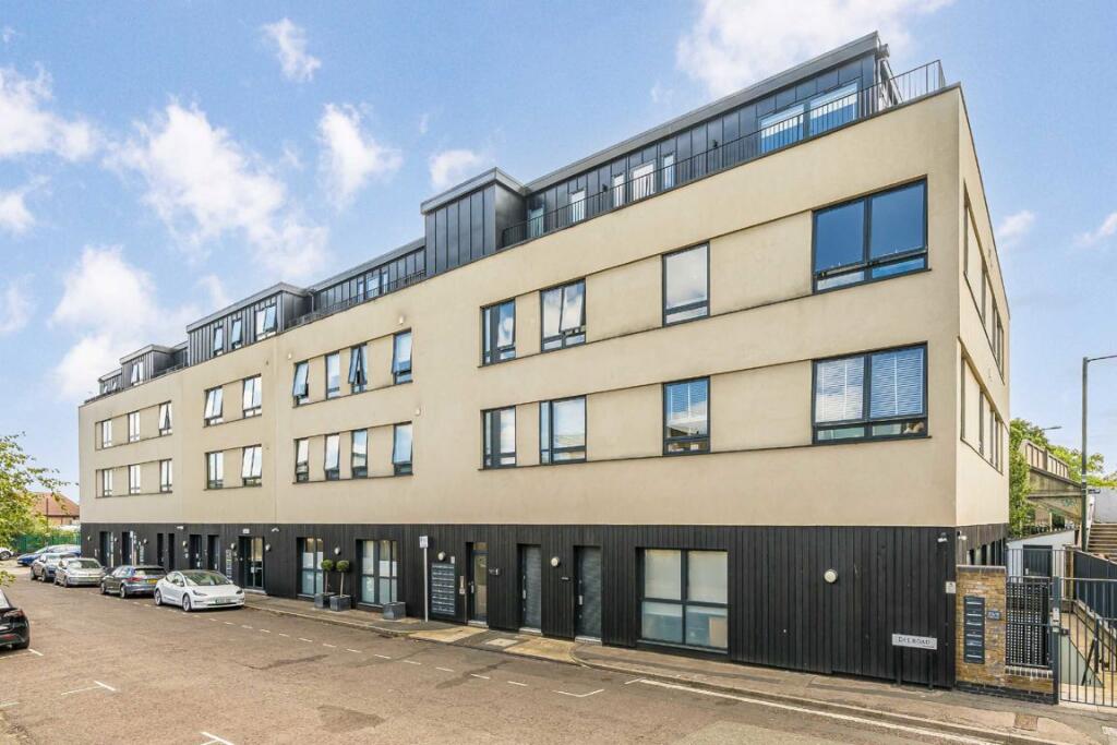 Main image of property: Dee Road, Richmond