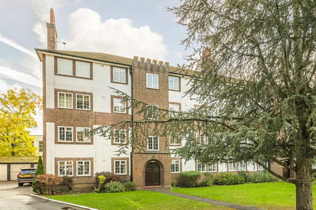 Main image of property: Kew Road, Kew