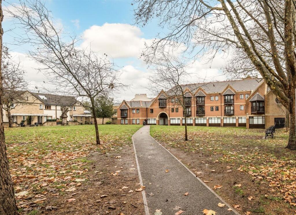 Main image of property: Swan Street, Isleworth