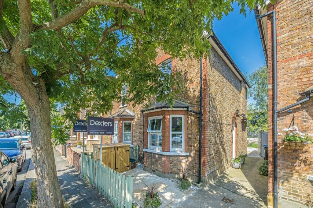 3 bedroom semidetached house for sale in Beaconsfield Road, Surbiton, KT5