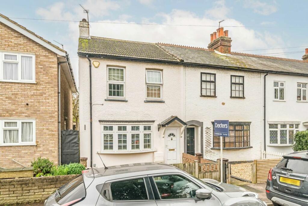 2 bedroom semidetached house for sale in Tolworth Road, Surbiton, KT6