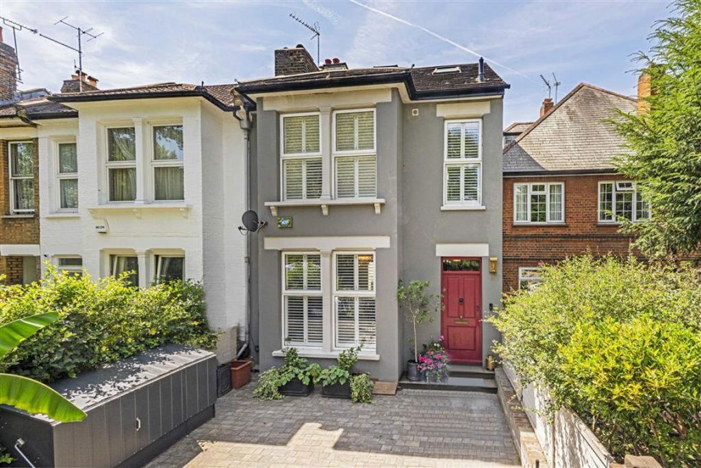 Main image of property: Kingston Road, Teddington