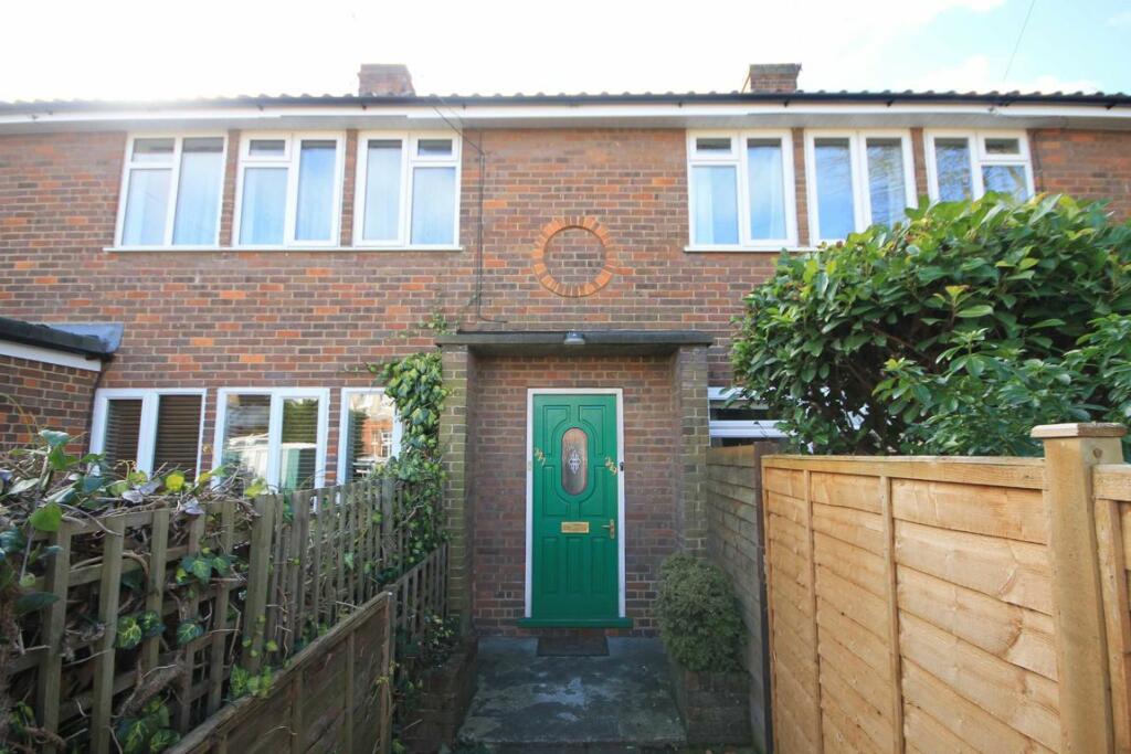 2 bedroom flat for rent in Nelson Road, Whitton, TW2