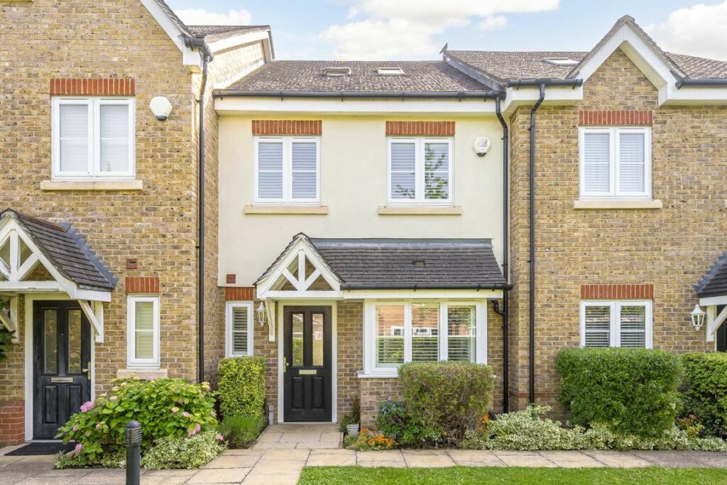 4 bedroom terraced house for sale in Percy Road, Hampton, TW12