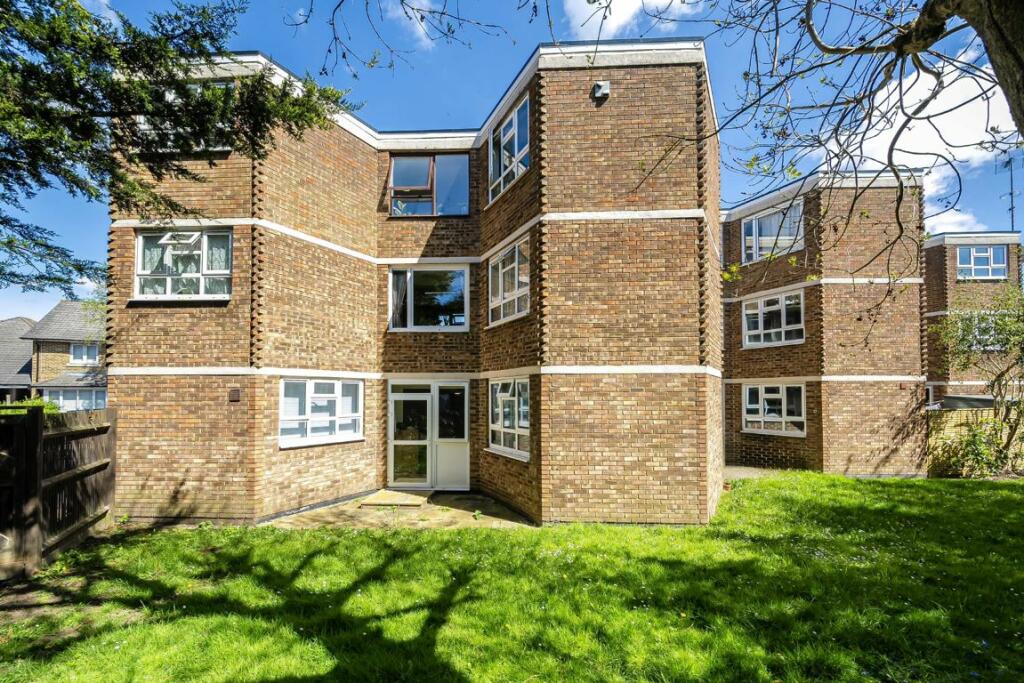 1 bedroom flat for sale in Royal Road, Teddington, TW11