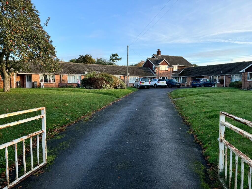 Main image of property: Mapletoft Court, DN36