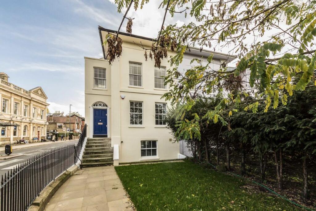 Main image of property: Heathfield Terrace, Chiswick