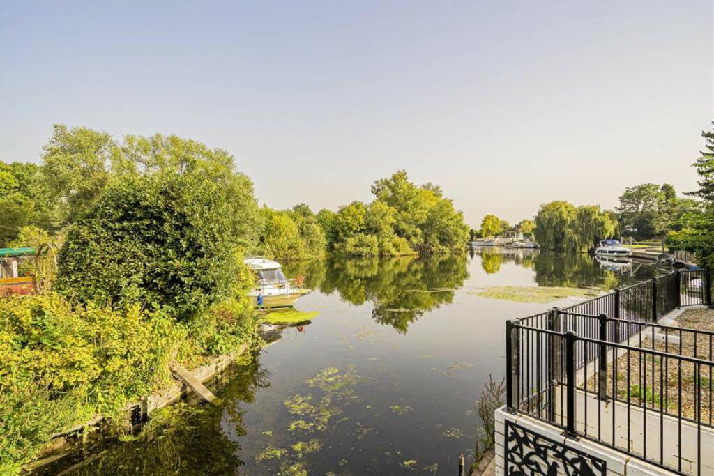 3 bedroom detached house for sale in Laleham Reach, Chertsey, KT16