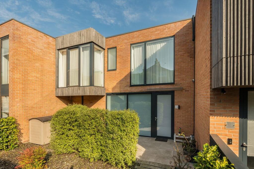 Main image of property: Villiers Mews, Clapham North