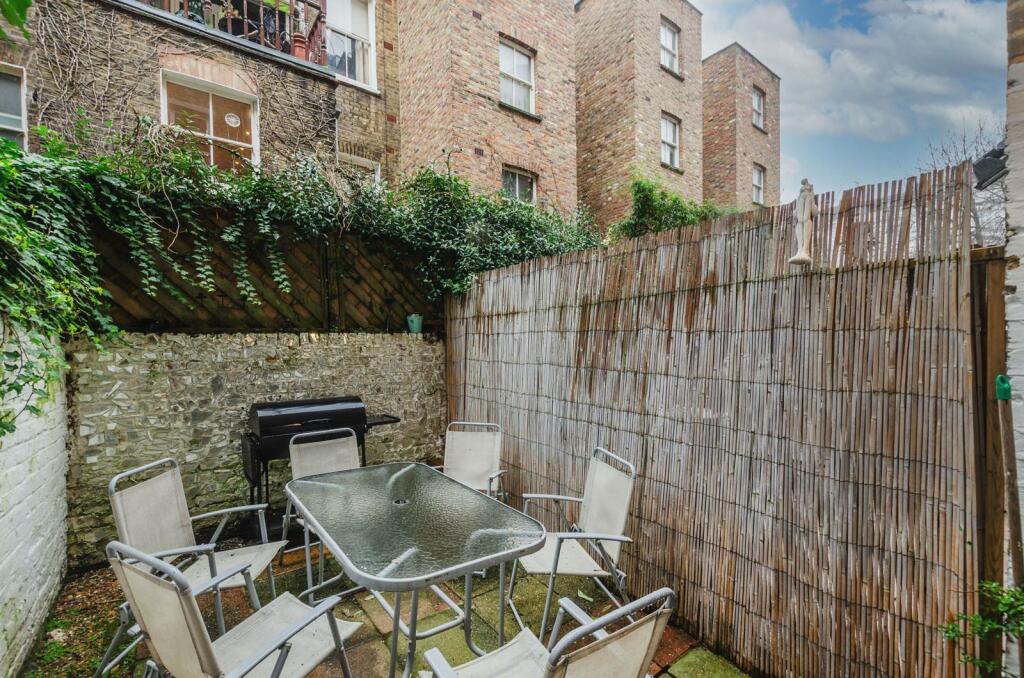 1 bedroom flat for sale in Alderney Street, Pimlico, London, SW1V