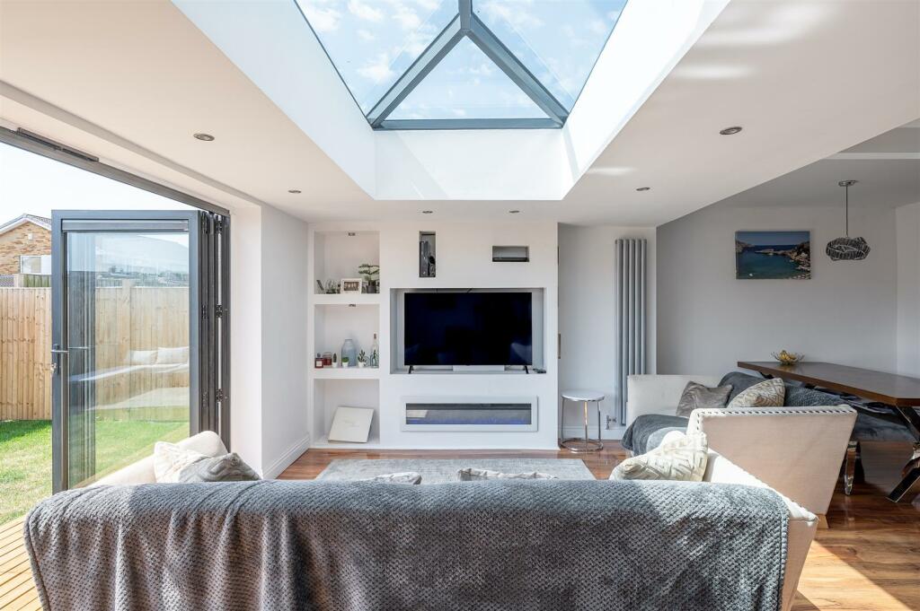 3 bedroom detached bungalow for sale in Owlwood Lane, Dunnington, York, YO19