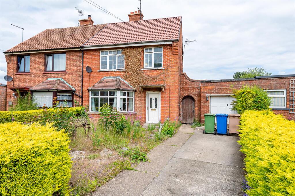 Main image of property: Hawthorn Drive, Wilberfoss, York YO41 5NQ