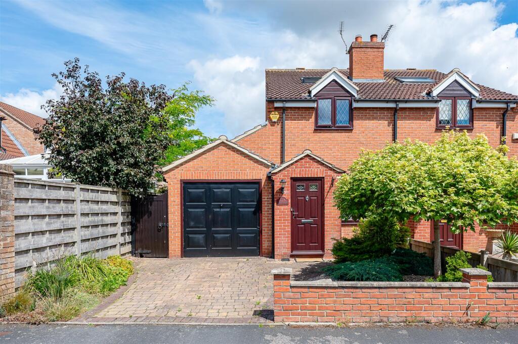 Main image of property: Water Lane, Dunnington, York YO19 5NP