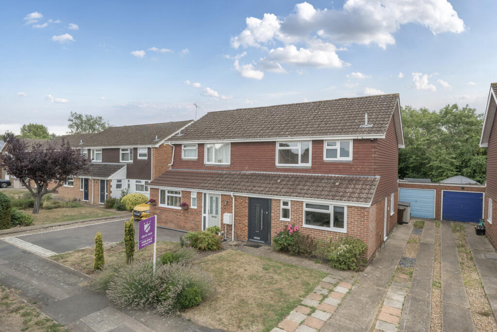 Main image of property: Redwood Avenue, Woodley, Reading, Berkshire, RG5