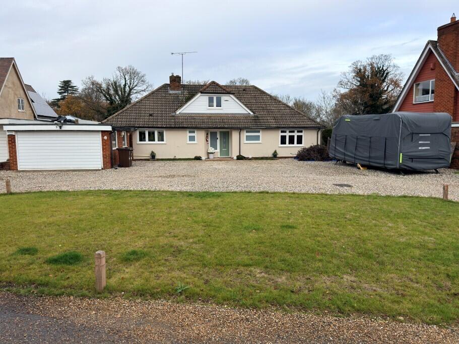 Main image of property: Copse Mead, Woodley, Reading, Berkshire, RG5