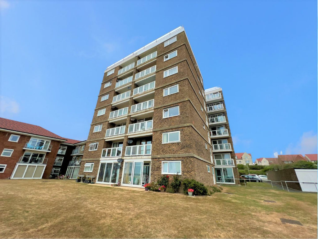 2 bedroom flat for sale in Sutton Place, BexhillOnSea TN40 1PE, TN40