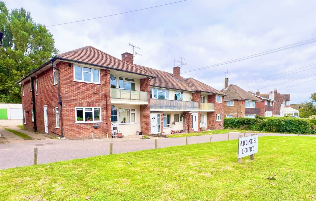 Main image of property: De La Warr Road, Bexhill-On-Sea TN40 2JE