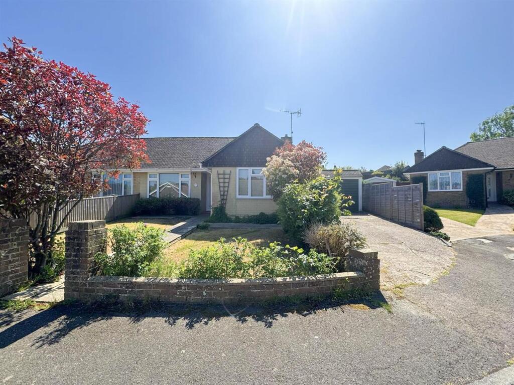 Main image of property: Deans Close, Bexhill-On-Sea TN39 4DF