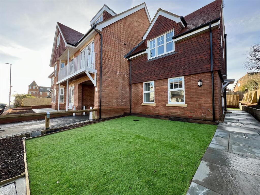 Main image of property: Dorset Road South, Bexhill-On-Sea, TN40 1NL